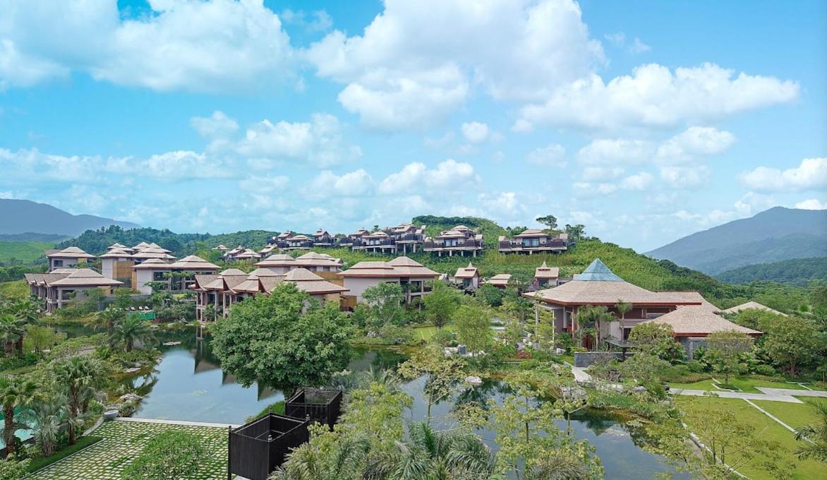Dusit Devarana Hot Springs & Spa Гуанджоу Екстериор снимка